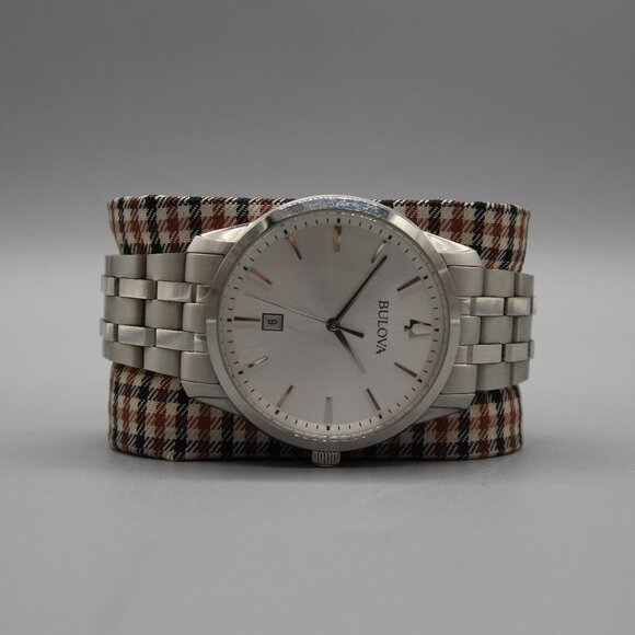 Bulova silver watch - Picture 1 of 5